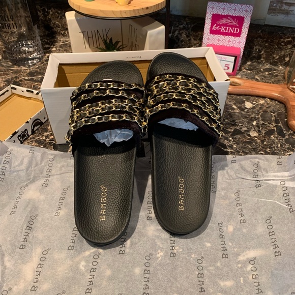 BAMBOO Shoes - Super cute velvet slides!